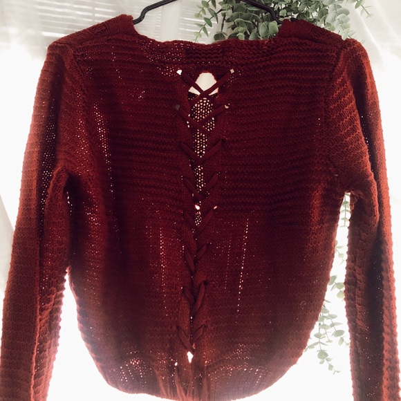 Pretty Guide Cropped Sweater - Picture 2 of 2